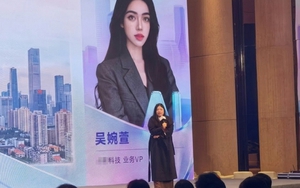 Viral nhất MXH hôm nay: Nhân viên sốc nặng trước nhan sắc "real" của nữ chủ tịch - sự thật là gì?