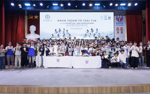 Nhật ký Hành Trình Từ Trái Tim: Trao sách Quý Đổi Đời - Khơi Khát Vọng cho thế hệ trẻ