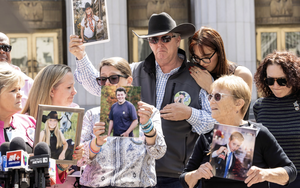 Meta, YouTube bị buộc bồi thường 6 triệu USD cho cô gái 20 tuổi do gây nghiện cho người dùng nhỏ tuổi