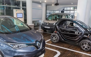 Xe điện cũ hút khách khi giá xăng dầu tăng