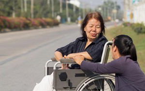 72 tuổi, có 3 căn nhà nhưng vẫn suýt không có tiền chữa bệnh: Bài học tài chính khiến nhiều người trung niên giật mình