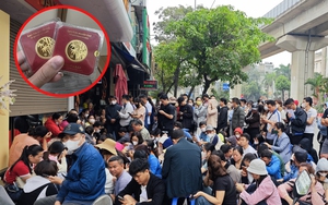 Người dân ùn ùn xếp hàng chờ lấy vàng, Bảo Tín Mạnh Hải giải thích lý do trả vàng sớm