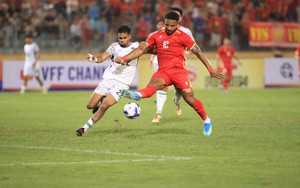 Xuân Son "xù lông nhím" & cú ngã đau đớn trên đất Thái Lan