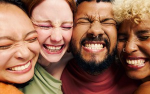 Báo cáo của Liên Hợp Quốc: Lý do khiến bạn không hạnh phúc – không phải tiền bạc, mà là thứ dùng mỗi ngày