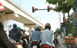 Người dân chú ý: Dừng đèn đỏ kiểu này có thể bị phạt tới 22 triệu đồng mà không hề hay biết