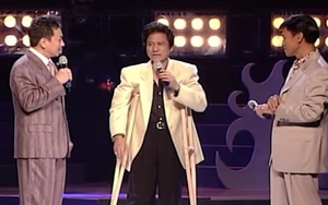 Chế Linh gặp tai nạn, vẫn bay đi Úc, chống nạng lên sân khấu