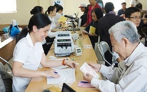 Tăng lương hưu: chọn phương án nào để người già “sống được”?