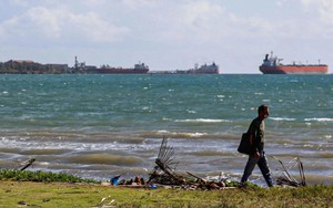 3 tháng không có tàu chở nhiên liệu nào đến, Cuba tìm ra 'lối đi khác'