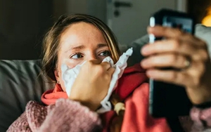 Bác sĩ nói về biến thể Covid "ve sầu" BA.3.2 đang lây lan khắp 23 quốc gia, trong đó có cả Việt Nam