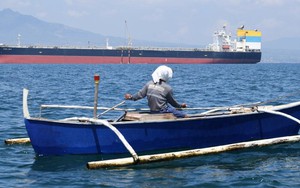 Chỉ còn xăng đủ dùng trong 45 ngày, quốc gia láng giềng Việt Nam lập tức tìm đến 'cứu tinh' Nga, nhập khẩu gần 2,5 triệu thùng dầu