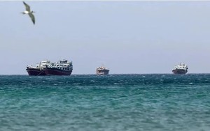 Hơn 10% đội tàu container toàn cầu bị kẹt ở eo biển Hormuz