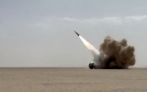 Ông Trump họp khẩn lãnh đạo tập đoàn quốc phòng, gấp rút sản xuất vũ khí