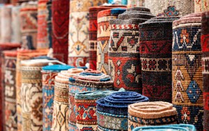 Tấm thảm Iran giá bằng cả biệt thự: Tại sao giới siêu giàu sẵn sàng chờ hàng chục năm để sở hữu?