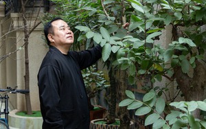 Nam NSND mang hàm Đại tá, cưới vợ đẹp kém 13 tuổi: U60 sống bình yên trong biệt thự bề thế ở Hà Nội