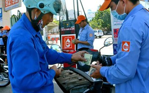 Giá xăng dầu tăng rất mạnh, có mặt hàng tăng tới hơn 7.100 đồng/lít