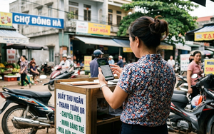 Người phụ nữ hoảng hốt khi chuyển nhầm hơn 1 tỉ đồng cho người lạ ở TPHCM