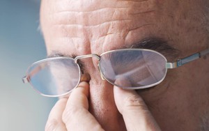 Người đàn ông mắc cùng lúc 3 bệnh nghiêm trọng về mắt, bác sĩ nghiêm giọng: "Chớ quên 2 điều này!"