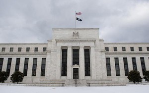 Báo cáo việc làm yếu khiến Fed khó cắt giảm lãi suất sau cú sốc giá dầu