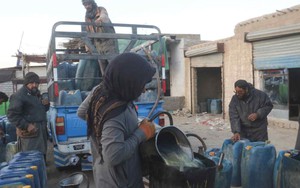 Quốc gia phụ thuộc 80% vào dầu mỏ Trung Đông đối mặt nguy cơ cạn kiệt năng lượng do đóng cửa eo biển Hormuz