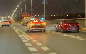 “Mắc kẹt giữa cao tốc”, Taxi không người lái tê liệt, hành khách hoảng loạn suốt 2 giờ