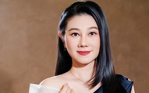 Nữ NSND là thế hệ thứ năm của gia tộc cải lương Minh Tơ, sống kín tiếng ở tuổi 45