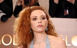 Nữ diễn viên bị đuổi khỏi chuyến bay