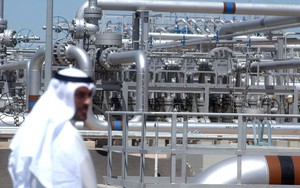 Thế giới đang lên 'cơn khát', quốc gia nắm trữ lượng 267 tỷ thùng dầu bất ngờ báo tin không vui