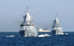 Chiến hạm Anh im tiếng trước ‘kẻ hộ vệ’ tàu chở dầu Nga