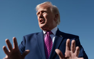 Tổng thống Trump: Eo biển Hormuz sẽ mở lại trong thời gian rất sớm'