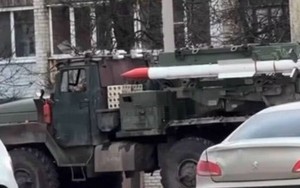 Hệ thống phòng không bí ẩn trang bị tên lửa R-77-1 tối tân được phát hiện ở Nga