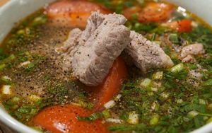 Cặp vợ chồng trẻ cùng mắc ung thư gan: Bác sĩ "vạch mặt" thủ phạm trong món sườn heo quen thuộc