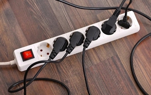 Cảnh báo đặc biệt đến các gia đình đang dùng ổ cắm điện nối dài