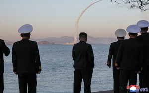 Triều Tiên thử tên lửa hành trình và tên lửa chống hạm từ tàu khu trục mới nhất