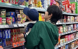 Vì sao nuôi con trai lại vất vả hơn con gái?