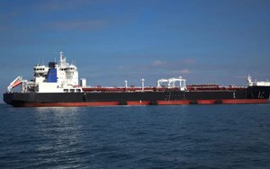 Mỹ không gia hạn miễn trừng phạt đối với dầu mỏ Iran và Nga