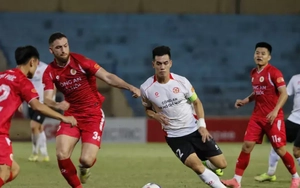 Khi thầy trò HLV Lê Huỳnh Đức ở thế dựa chân tường