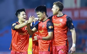 Cầu thủ Việt kiều Bulgaria mang về chiến thắng đậm cho Ninh Bình