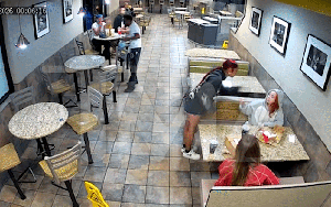 Công bố CCTV cảnh ca sĩ đình đám bị hành hung, tát thẳng mặt giữa quán ăn  