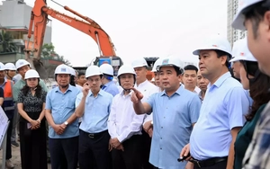 Bí thư Hà Nội Trần Đức Thắng ra 'tối hậu thư' khi kiểm tra 3 dự án trọng điểm