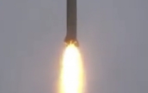 Nóng: Iran tuyên bố 'giáng đòn' dồn dập 100 tên lửa hạng nặng, 200 quả rocket vào căn cứ Mỹ và Israel