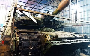 Xe tăng Abrams của Australia xung trận tại Donbass với vẻ ngoài gây sửng sốt