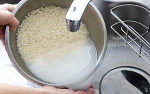 Cần vo gạo trước khi nấu cơm không? Chuyên gia "chia sẻ" 4 sai lầm tai hại, gây ung thư nhưng nhiều người làm mỗi ngày