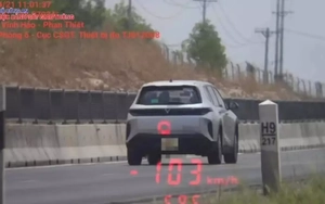 Ô tô bị phạt hơn 118 triệu đồng vì chạy quá tốc độ, tài xế không có GPLX