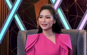 Nữ MC muốn bỏ nghề đi dạy học: "Tôi bật khóc nức nở"