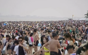 Cô Tô 'cháy' phòng, du thuyền Hạ Long sắp hết chỗ