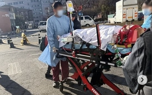 Hiện trường gây sốc vụ nam ca sĩ rơi từ sân thượng tầng 3 xuống đất