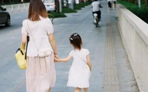 Già rồi tôi mới nhận ra: Đừng bao giờ thể hiện 4 hành vi này trước mặt con cái!