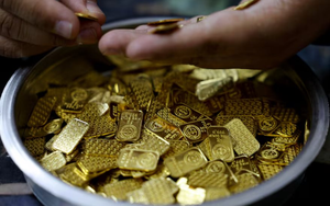 Giá vàng sẽ đi đâu về đâu?: 31 chuyên gia đồng loạt dự đoán con số cao nhất 14 năm khảo sát