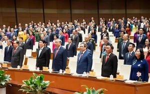 Quốc hội họp riêng, bầu và phê chuẩn các chức danh lãnh đạo cấp cao của Nhà nước