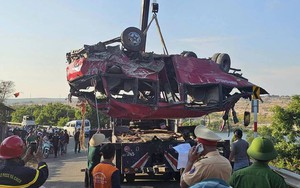 Hiện trường vụ xe khách chở các thợ lặn lao xuống vực, nhiều người thương vong